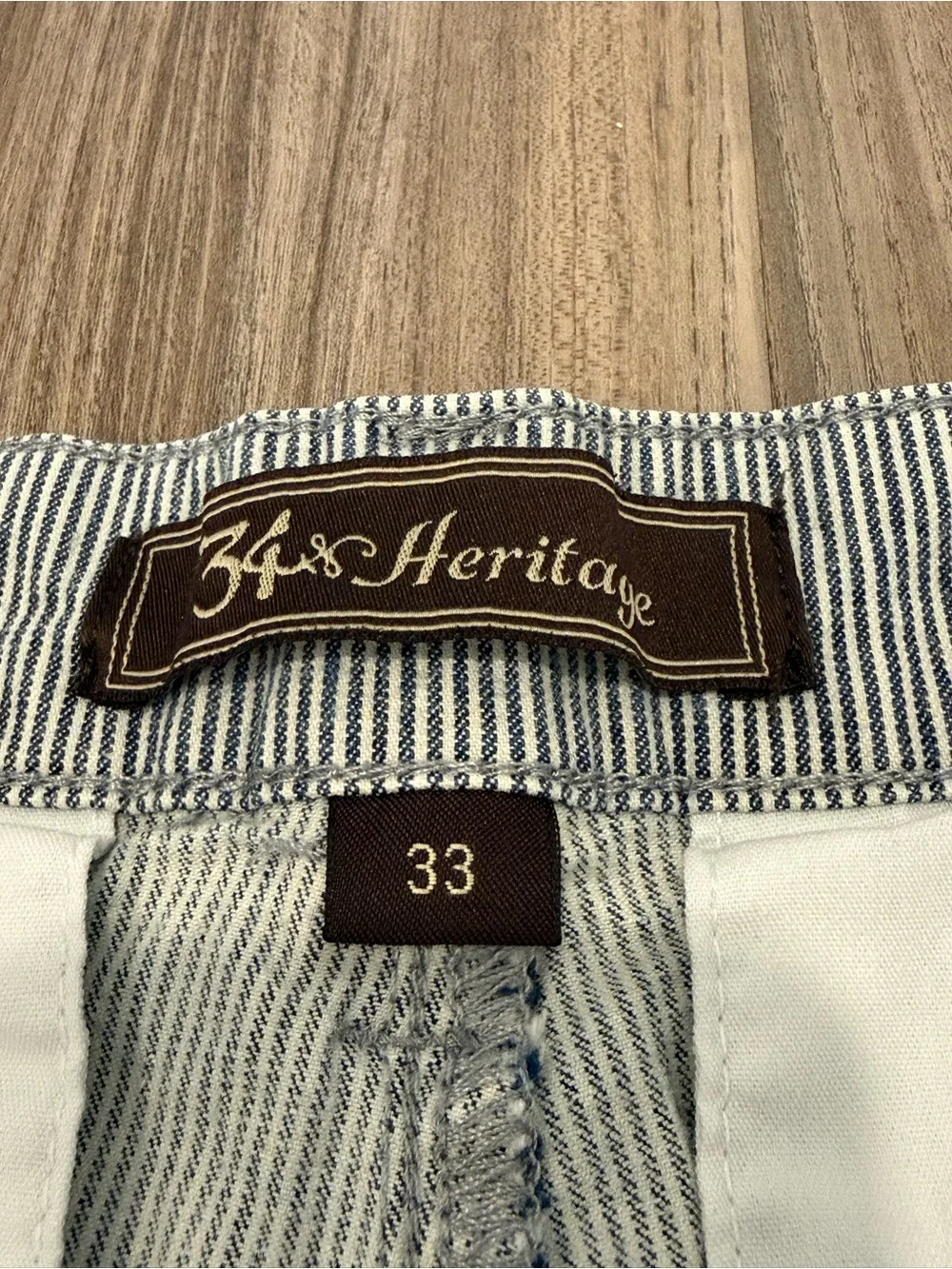 34 Heritage Men's Seersucker Light Blue Flat-Front Shorts - Size 33